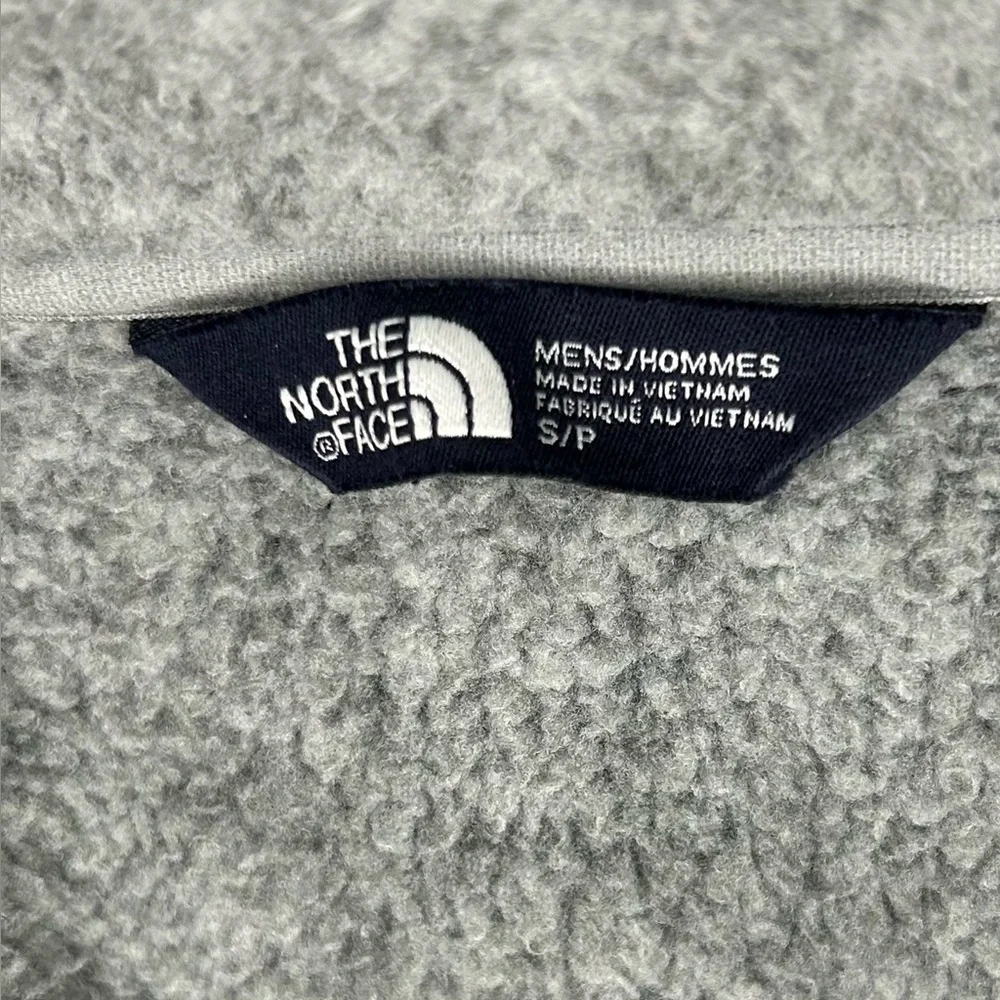 The North Face Gordon Lyons 1/4 Zip Gray Aztec Pullover Men’s Size Small Outdoor